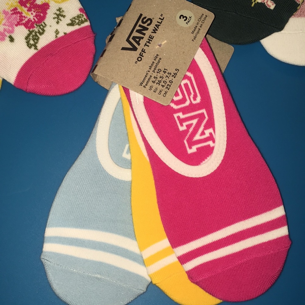 NWT, vans socks, 9 pairs total - Picture 3 of 4